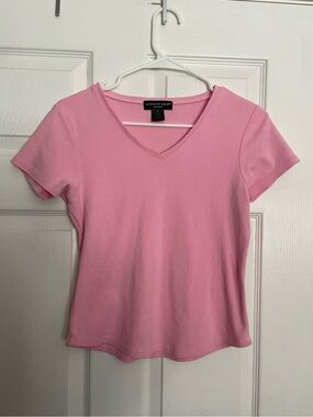 August Silk 100% Cotton Women’s size Small Pink V-Neck Short Sleeve Crop Top